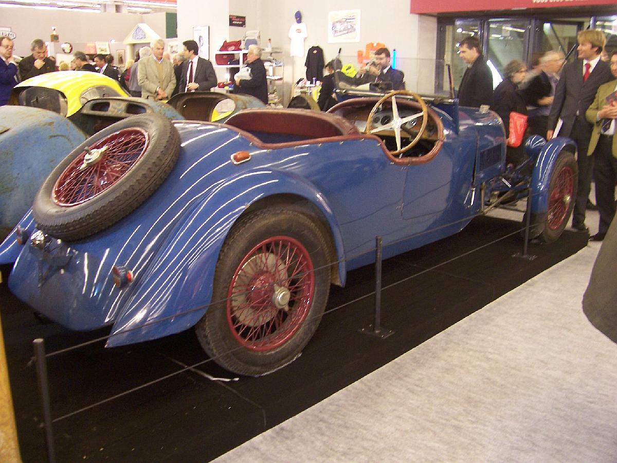 the Bugatti revue, 12-1, Bugattis at Retromobile 2007